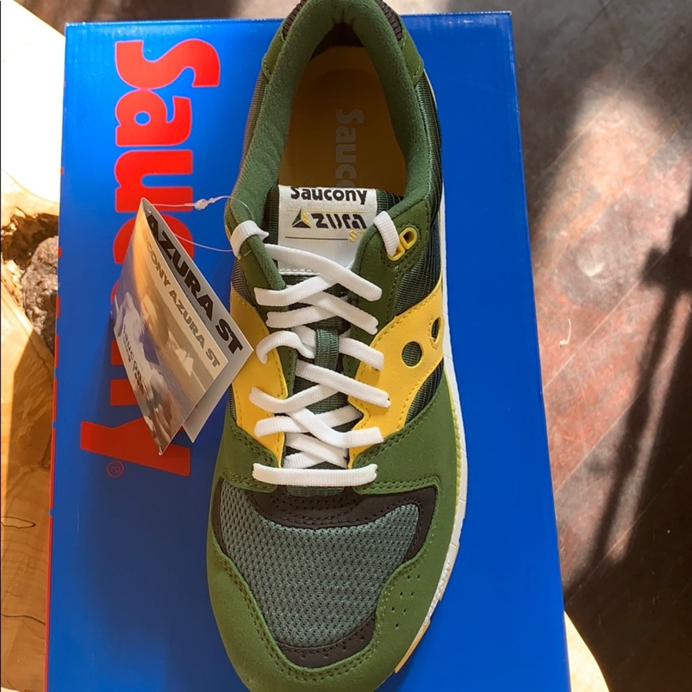 Men’s Saucony sneakers size 11.5.